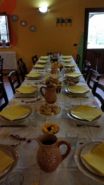 Azienda Agrituristica Risveglio Naturale 바레세 리구레 외부 사진
