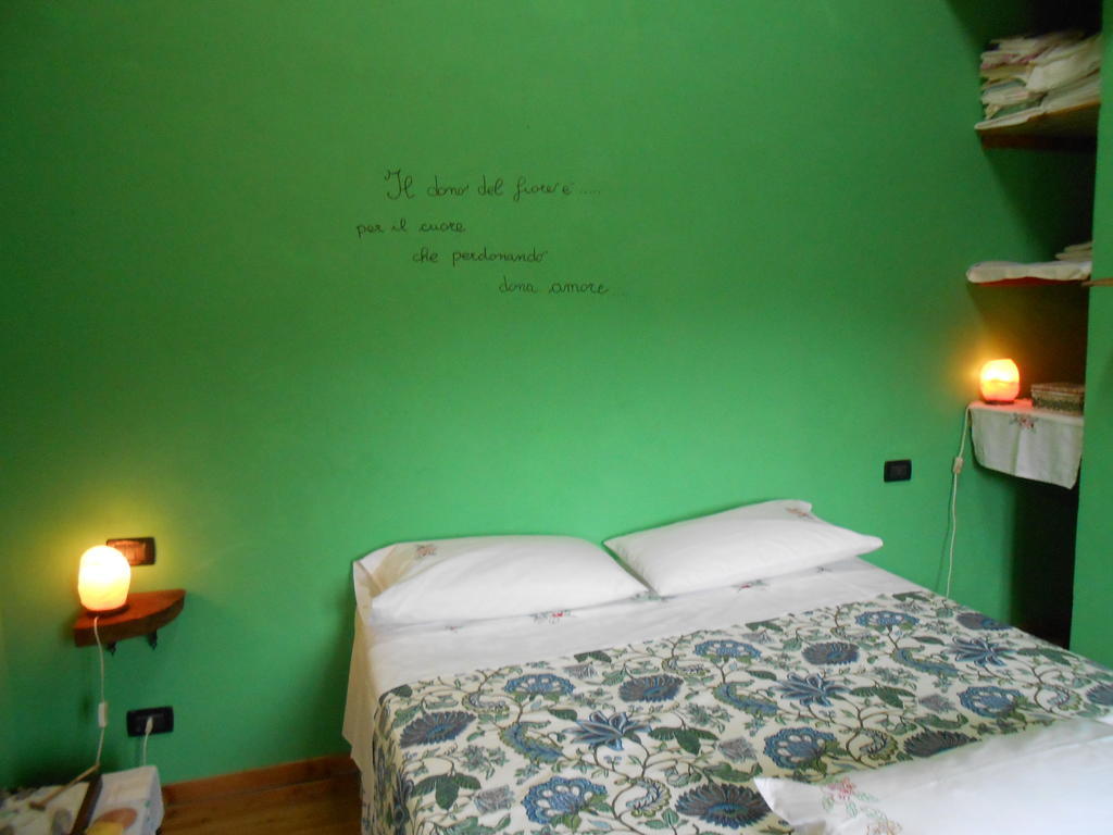 Azienda Agrituristica Risveglio Naturale 바레세 리구레 객실 사진