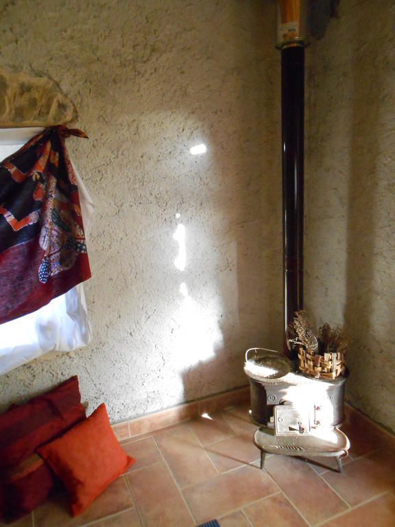 Azienda Agrituristica Risveglio Naturale 바레세 리구레 외부 사진