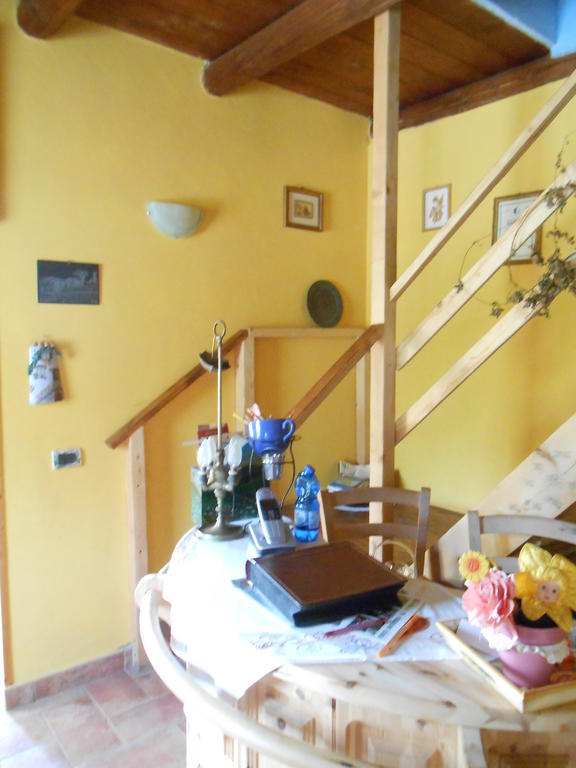 Azienda Agrituristica Risveglio Naturale 바레세 리구레 외부 사진