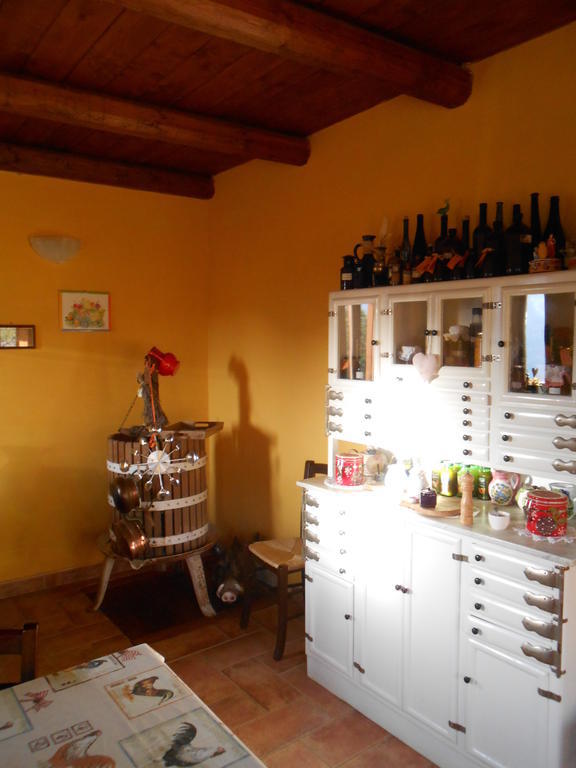 Azienda Agrituristica Risveglio Naturale 바레세 리구레 외부 사진
