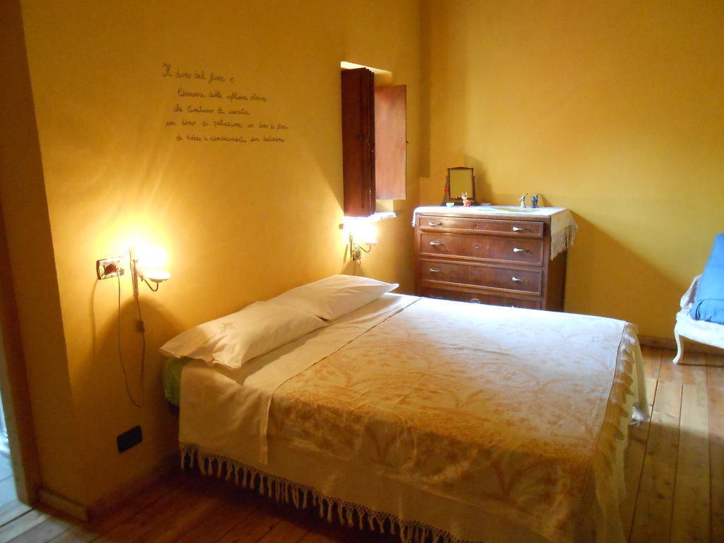 Azienda Agrituristica Risveglio Naturale 바레세 리구레 객실 사진