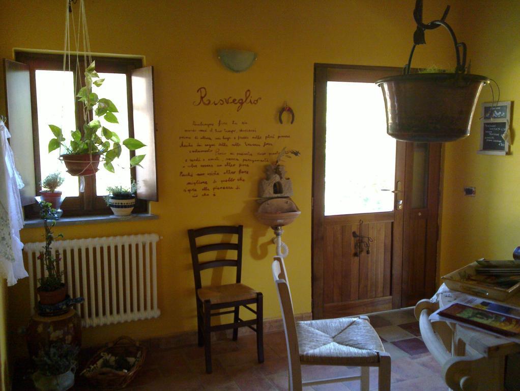 Azienda Agrituristica Risveglio Naturale 바레세 리구레 외부 사진